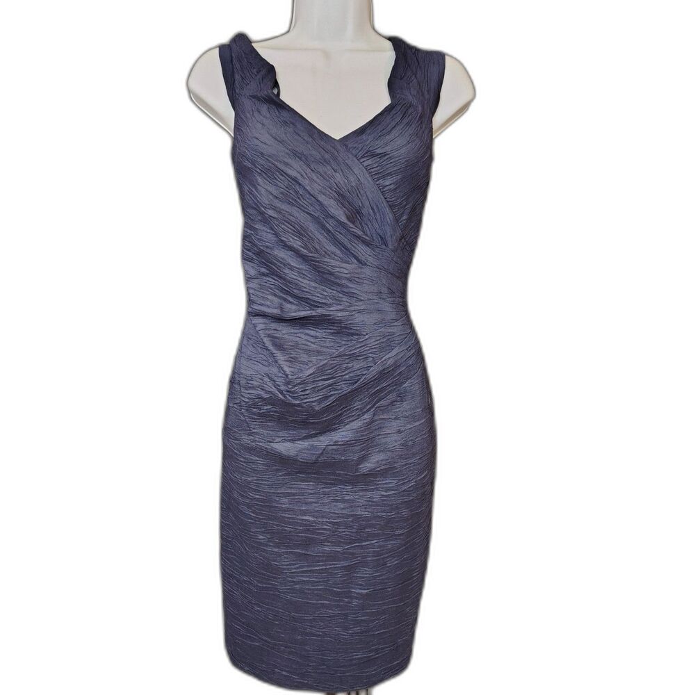 💜 Chic & Sophisticated Eliza J Navy Ruched Dress - Perfect for Any Occasion! 💜